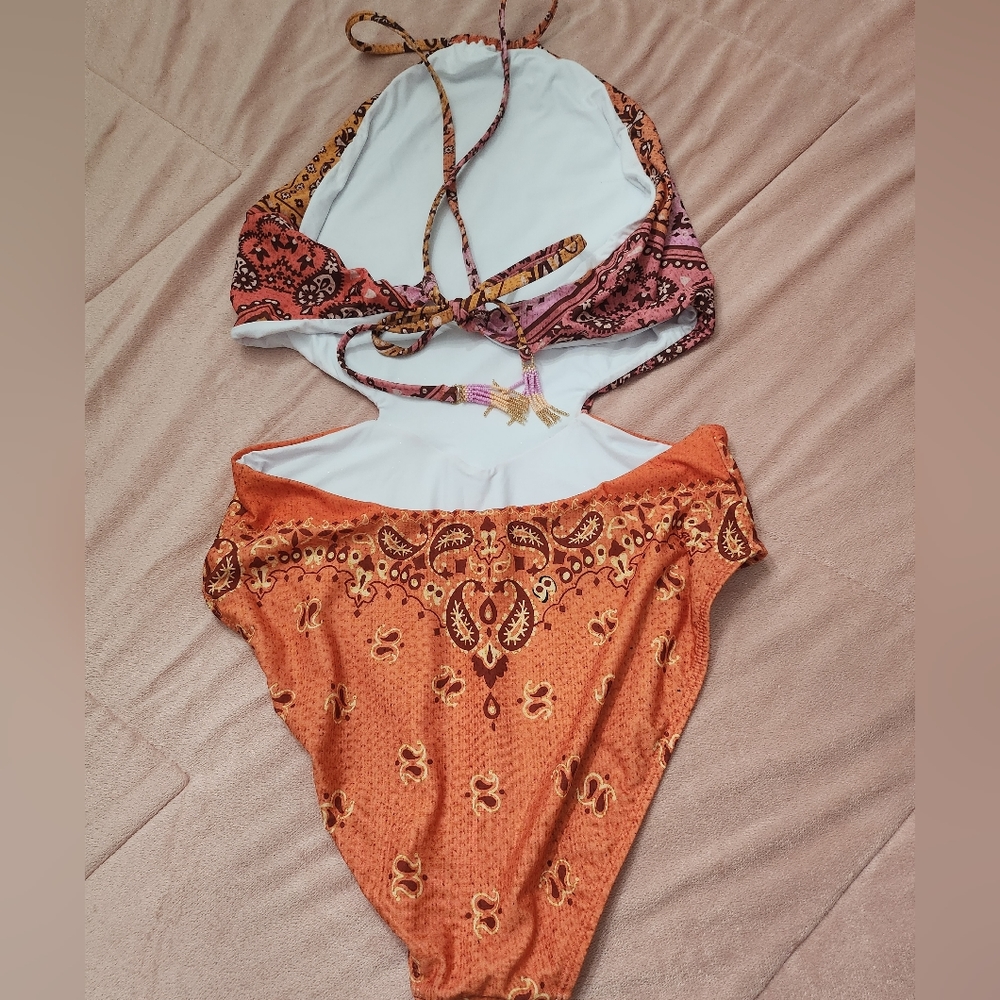 NEW Farm Rio Halter Cutout Swimsuit - Picture 10 of 13